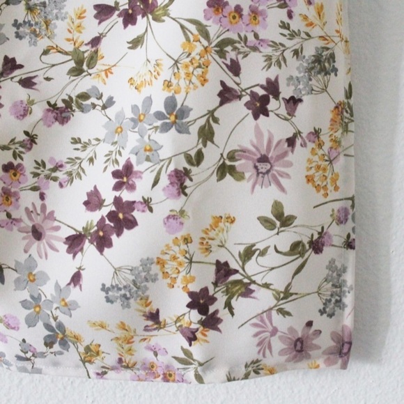NWT Handmade Floral 18” x 18” Scarf L1042 - Picture 5 of 10
